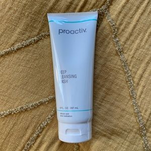 Proactive deep cleansing wash